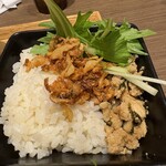 コムフォー - ガパオライス