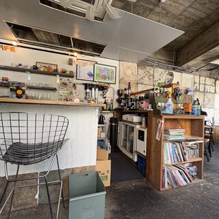 SUNDAY FULLER CAFE_2