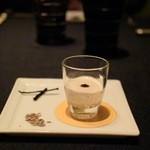 ガストロノミー ジョエル・ロブション - レモン バニラ風味のジュレにし、アニスの香るクレームと