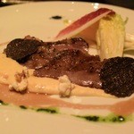 ガストロノミー ジョエル・ロブション - イベリコ豚 ”プルマ“ を黒こしょうと共にキャラメリゼ ポレンタとのハーモニー