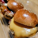 ポンパドウル - 料理写真:よくばりバーガー