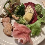 MORETHAN TAPAS LOUNGE