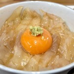 魚まる食堂 - 厚切り平目が甘めのタレに絡んで美味しい♪