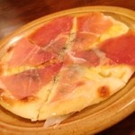 サウスロード - ゴルゴンゾーラと生ハムのピザ