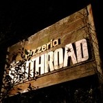 サウスロード - 外の看板