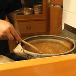 と村 - 熊雑炊を作っております　(2015/01)