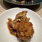 ススキノリビング - グレープフルーツとネギダレの油淋鶏