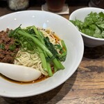 六坊担担面 - 