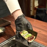 USHIMITSU - ・厳選和牛のうなぎユッケドッグ