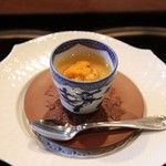 横浜うかい亭 - アミューズ：うにの茶碗蒸し