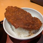 麦香 - カツは薄っぺらいヒレ肉です。