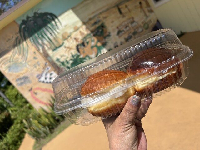 Punalu`u Bake Shop and Visitor Center （プナルウ・ベイクショップ