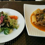 パッ・ド・シャー - 牛肉のショートパスタ