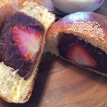 ブーランジェリー セイジアサクラ - 生イチゴあんぱん