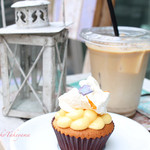 オン ザ ウェイ - カップケーキとコーヒーと