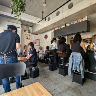 浅煎りコーヒーと自然派ワイン Typica_2