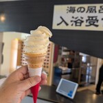 上海カフェ - ソフトクリーム、バニラ