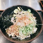 ゆで太郎 - 料理写真:冷やし薬味そば 740円