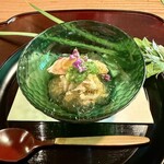 徳ㇵ本也 - ① 毛蟹（間人（たいざ））フキ、オクラたたき、土佐酢ジュレ