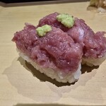 すし銚子丸 - 料理写真:生本マグロ切り落とし