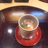 帰燕 - 〈先付け〉くみ上げ湯葉のすり流し