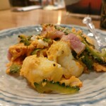 ダイニングバー はち - ベーコンとゴーヤ炒め