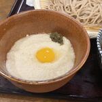 高橋家 - たっぷりのとろろには生卵ととんぶり