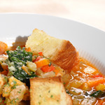 レ・エスプリボローニャ - ボローニャディニッシュパンに抜群に合う、トマトベースのスープです。
トマト好きにはたまらない逸品です。