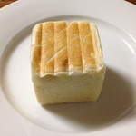 ゴントラン シェリエ - ホワイトチョコレートキューブ（250円）