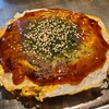 ちんちくりん - 肉玉そば(税込970円)
・茹で生中太麺(磯野製麺所)
・オタフクソース(フルーティーな甘み)
・焼き方:押さえない
・焼き上がりの形:綺麗な円形
・鉄板or皿で食べるのが標準