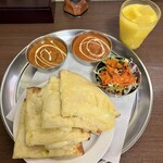 ガネーシュ - ダブルカレーセット(チーズナン)/1,350円♪