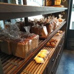 BOULANGE D316 - 料理 右の棚 奥から 