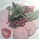 ラカーヴデランパール - 石垣島産美ら豚のブーダンブランと自家製ハムのサラダ仕立て