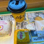 マクドナルド - ドリンク写真:ソーセージエッグマフィンセット(ホットティー ミルクM)