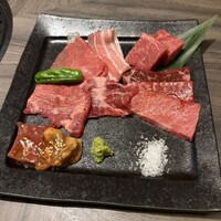 近江うし焼肉 にくTATSU 日本橋室町店 - 
