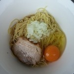 煮干乱舞 - 油そば＋生卵