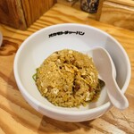 オカモト醤油ヌードル - オカモト半チャーハン