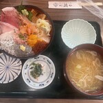 漁亭 浜や - 特上海鮮ちらし ¥3850