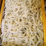 木挽庵 - 白い細めのそば