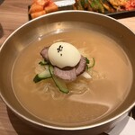 ユッケ 焼肉 生サムギョプサル 手打ち冷麺 ハヌリ - 
