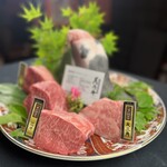 肉の頂 - 