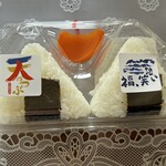 ツルハドラッグ - 料理写真:「天のつぶ」と「福、笑い」おにぎり149円