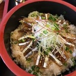 Tomi - 日替わり定食のご飯は、きびなごの漬け丼。