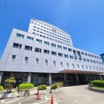 市場ずし 魚辰 - 市場会館。立派ですね。
