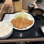 とんかつ まるや - 料理写真: