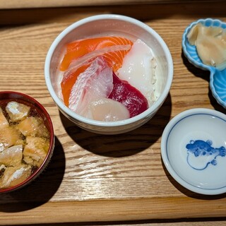 立ち食い海鮮丼 みこ食堂_0