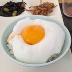 新玉川温泉 - 卵かけごはん