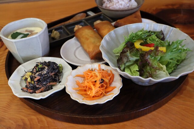 喫飯はるまき deco boco （デコボコ） - 末野原/食堂 | 食べログ