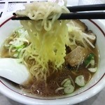 ラーメン一刻 - 麺リフト