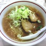 ラーメン一刻 - 牛骨ラーメン580円